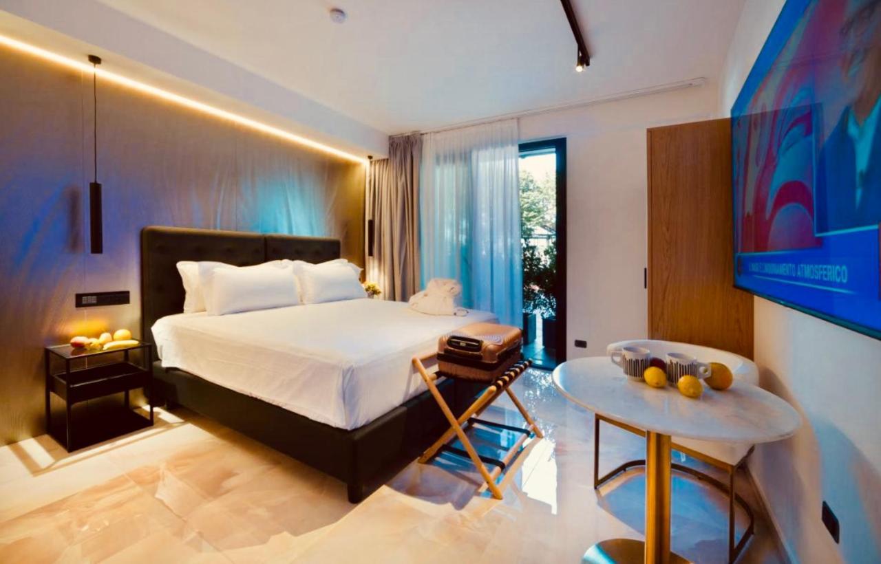 Boutique Hotel Sirmione Exterior photo