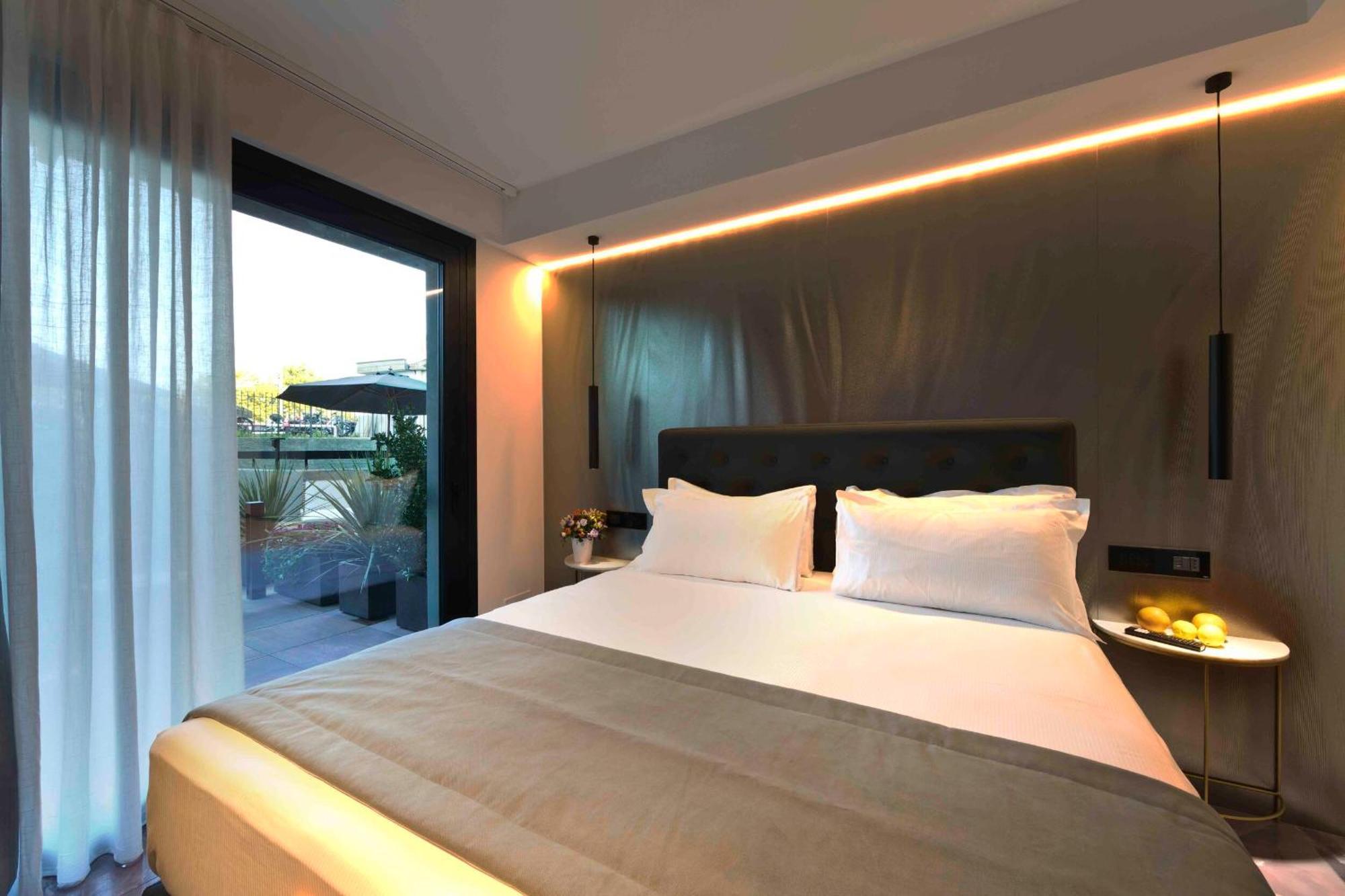 Boutique Hotel Sirmione Exterior photo